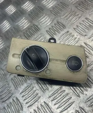 Mercedes-Benz E W211 Light switch 2115450104 04056002