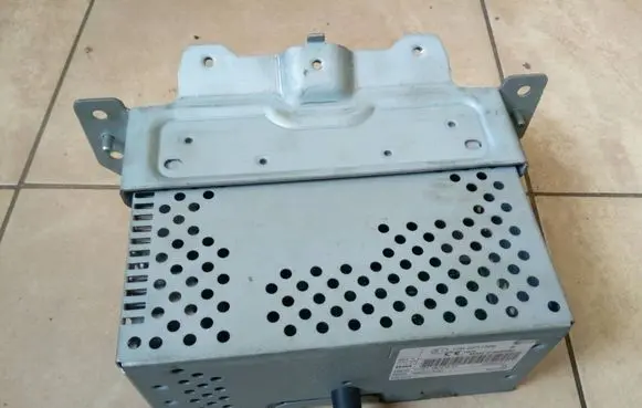 Ford Fiesta Radio/CD/DVD/GPS head unit H1BT18C815VL NE70709