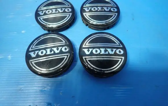 Volvo V70 Original wheel cap 30666913 30748052