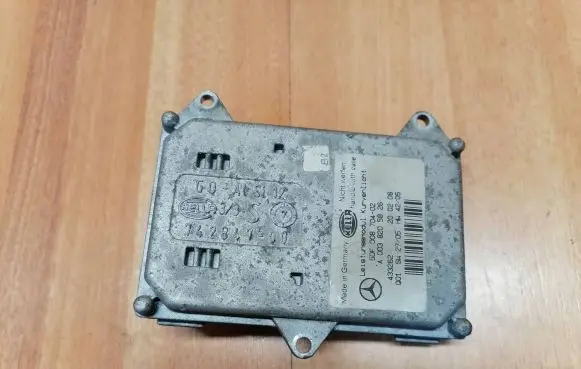 Headlight ballast module Xenon