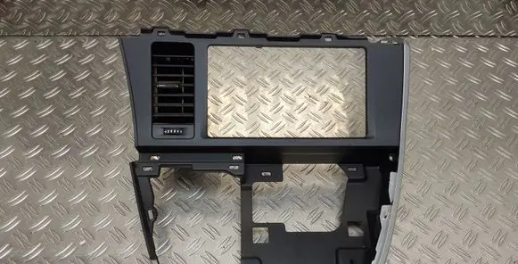 Toyota Sienna XL30 III Dash center air vent grill 5541208060 5540508040
