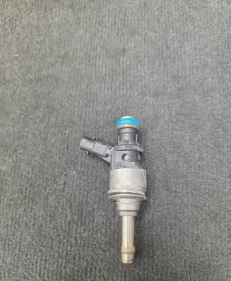Audi A6 S6 C6 4F Fuel injector 06E036G 06E906036AL 06E906036AJ