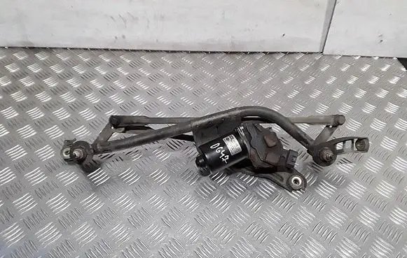 Nissan Almera N16 Front wiper linkage 404582