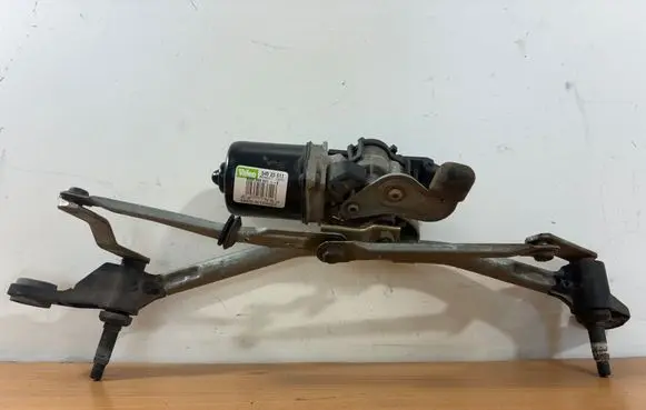 Renault Clio III Front wiper linkage and motor 54523611 103545236116 8200268931