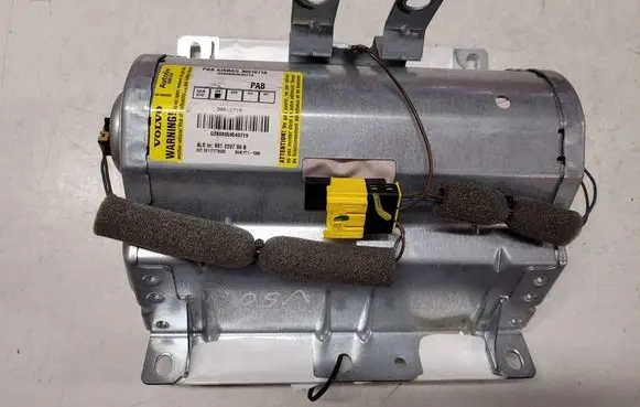 Volvo V50 Passenger airbag 30615716 601220700