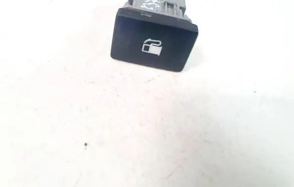 Toyota C-HR I Fuel tank opening switch 15d936