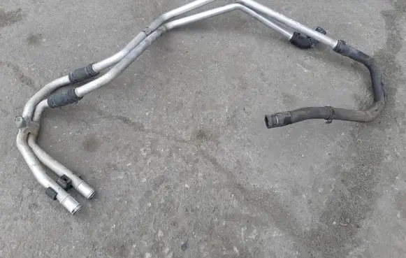 Audi Q7 4L Engine coolant pipe/hose