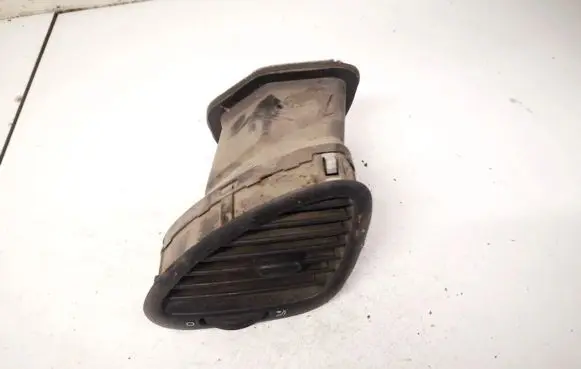 Volkswagen Sharan Dash center air vent grill 95vwa018b09a