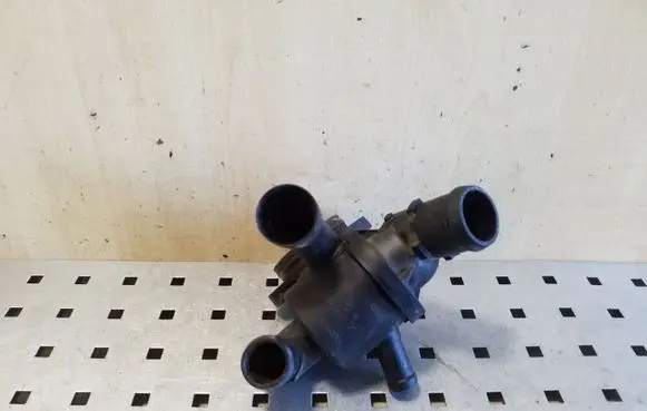 Volkswagen Caddy Thermostat 03L121111AE