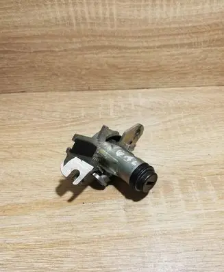 Audi A4 S4 B6 8E 8H Tailgate/trunk/boot lock/catch/latch 8E0827573A