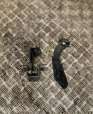 Mercedes-Benz Vito Viano W447 Sliding door upper roller guide/hinge A4477600347 4477600347