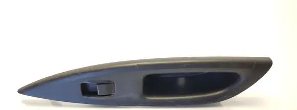 Mazda 6 Front door window switch trim 3582127 GJ6A685L6
