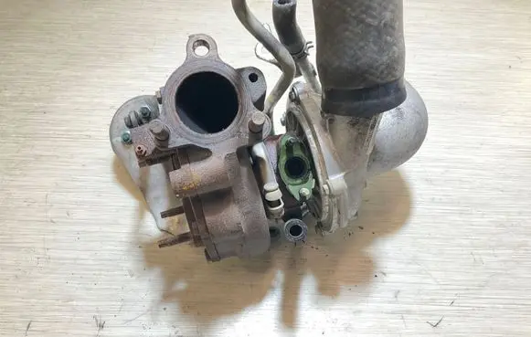Toyota Corolla Verso AR10 Turbo 172010R011 080631 0806110034