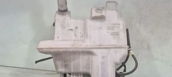 Mazda 3 III Windshield washer fluid reservoir/tank K0036