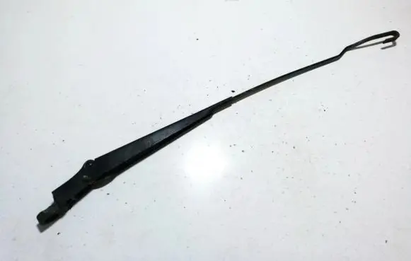 Volkswagen PASSAT B3 Front wiper blade arm 357955410