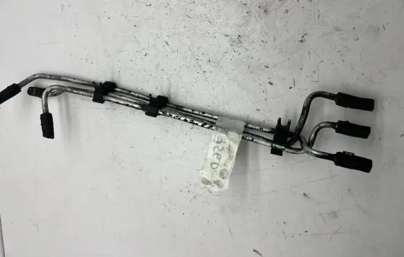 Volkswagen Caddy Fuel line pipe