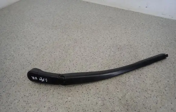 Honda Civic Front wiper blade arm 