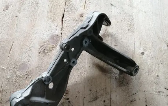 Volkswagen Scirocco Front lower control arm/wishbone 1K0199296F
