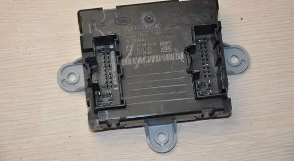 Land Rover Discovery Sport Door control unit/module GJ3214D617BA