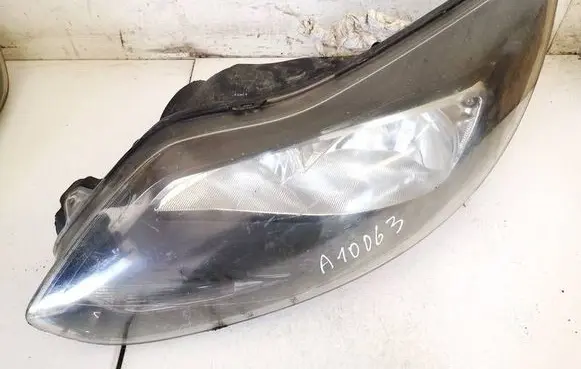 Ford Focus Headlight/headlamp