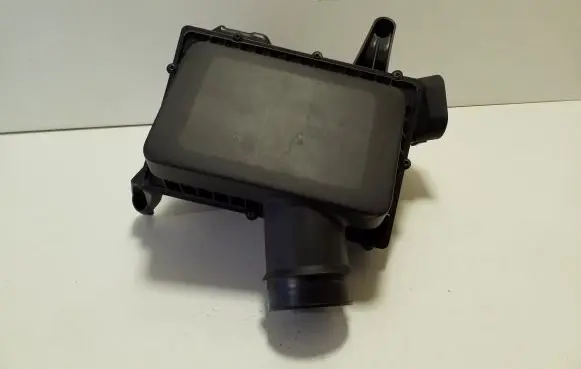 Volvo XC40 Air filter box 32146441