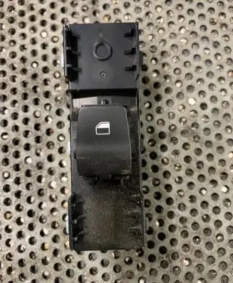 Hyundai i20 (PB PBT) Electric window control switch 93576G3000 16S7D0189 2018071308