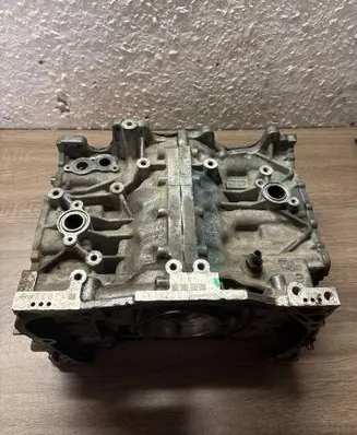 Subaru Forester SJ Engine block 9839303080 FB25