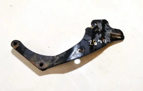 Volkswagen PASSAT B4 Engine mounting bracket