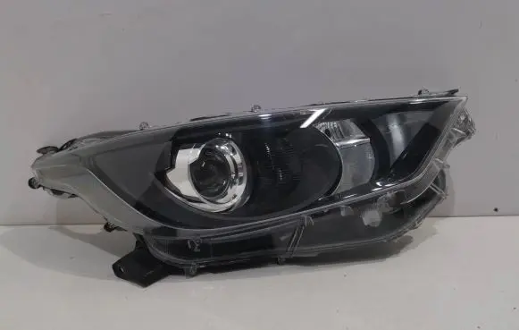 Toyota Yaris XP210 Headlight/headlamp K0-6