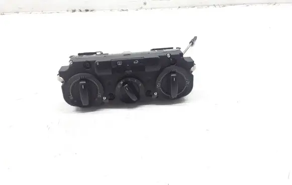 Volkswagen Jetta V Climate control unit 1K1820045