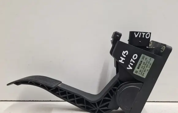 Mercedes-Benz Vito Viano W638 Accelerator throttle pedal 0281002335 A9013000404
