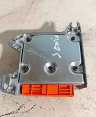 Renault Scenic I Airbag control unit/module 8200117652A 600639500