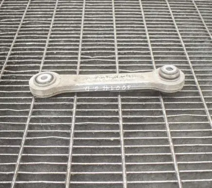 Maserati Quattroporte Rear upper control arm/wishbone 670006273