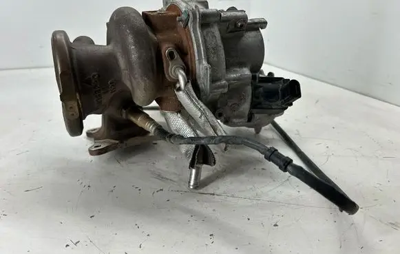 Volkswagen Tiguan Allspace Turbo 06K145654J 06K145655B 06H14570C