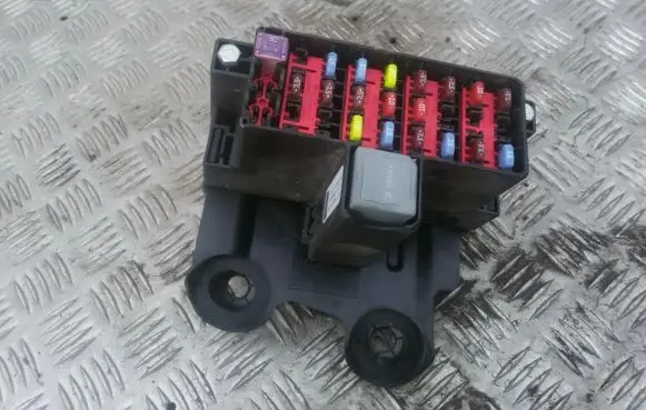 Ford Fiesta Fuse box set 8v5t14a005dbg