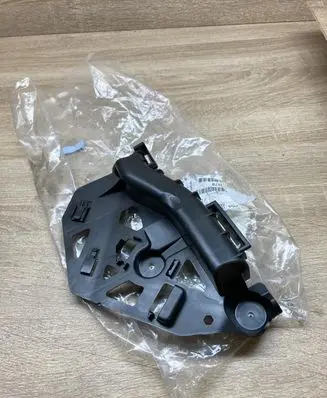 Opel Corsa E Rear bumper mounting bracket 13399578 13399579