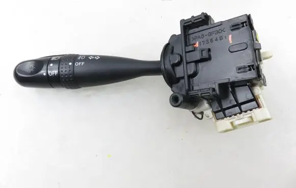 Toyota RAV 4 (XA20) Wiper turn signal indicator stalk/switch 1736481
