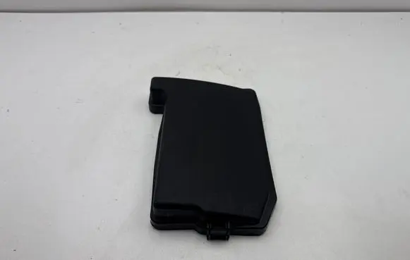 Toyota Prius (XW30) Fuse box cover 8266247090