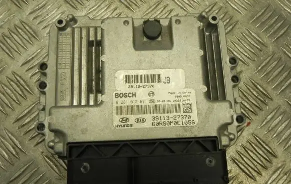 KIA Carens III Engine control unit/module 3911327370