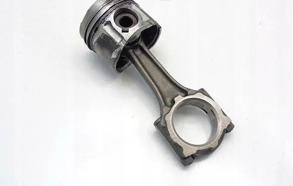 Opel Astra H Piston with connecting rod MSP885