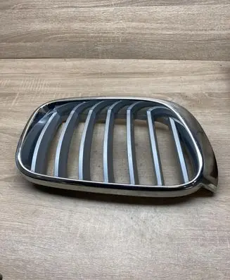 BMW X3 F25 Front bumper upper radiator grill 7210726 7237422