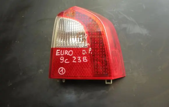 Volvo V70 Rear/tail lights 2VA00943104 009431040309 31276840