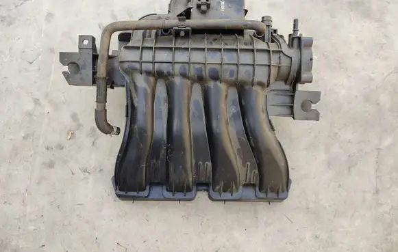 Renault Megane III Intake manifold CZ00A