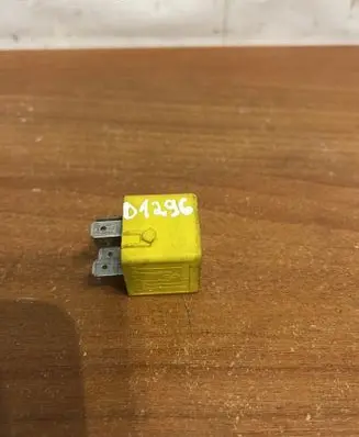 Mercedes-Benz A W169 Other relay A0025421419 D1296
