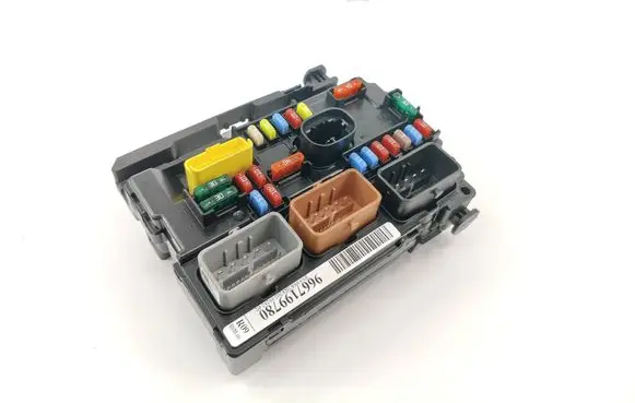 Citroen C3 Fuse module 9667199780