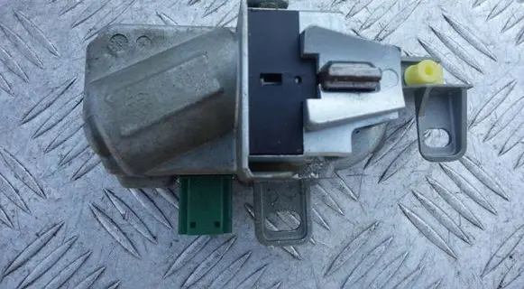 Steering wheel lock