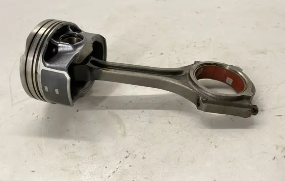 Ford Bronco Piston with connecting rod RFHX7GAA 3150B0094