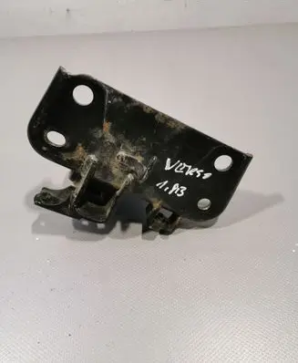 Toyota Verso Engine mount bracket