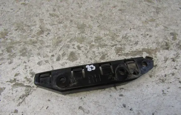 Tesla Model 3 Front bumper mounting bracket 108418200E