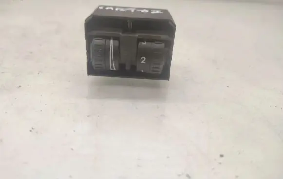 Volkswagen Caddy Headlight level height control switch 2K0941333A